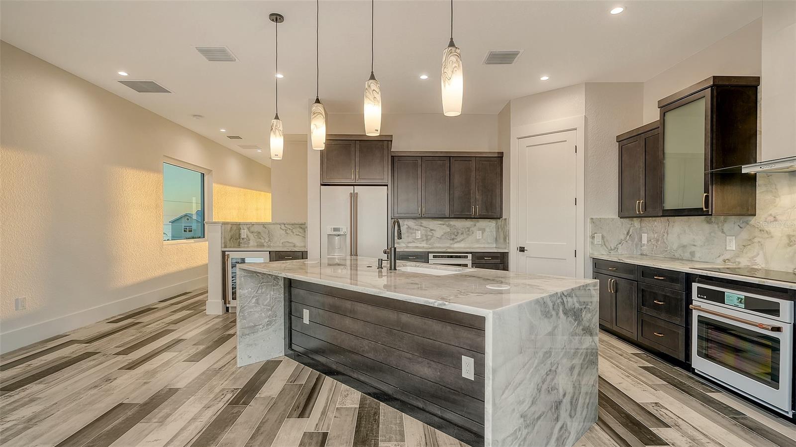 ENGLEWOOD SHORES SUB - Residential