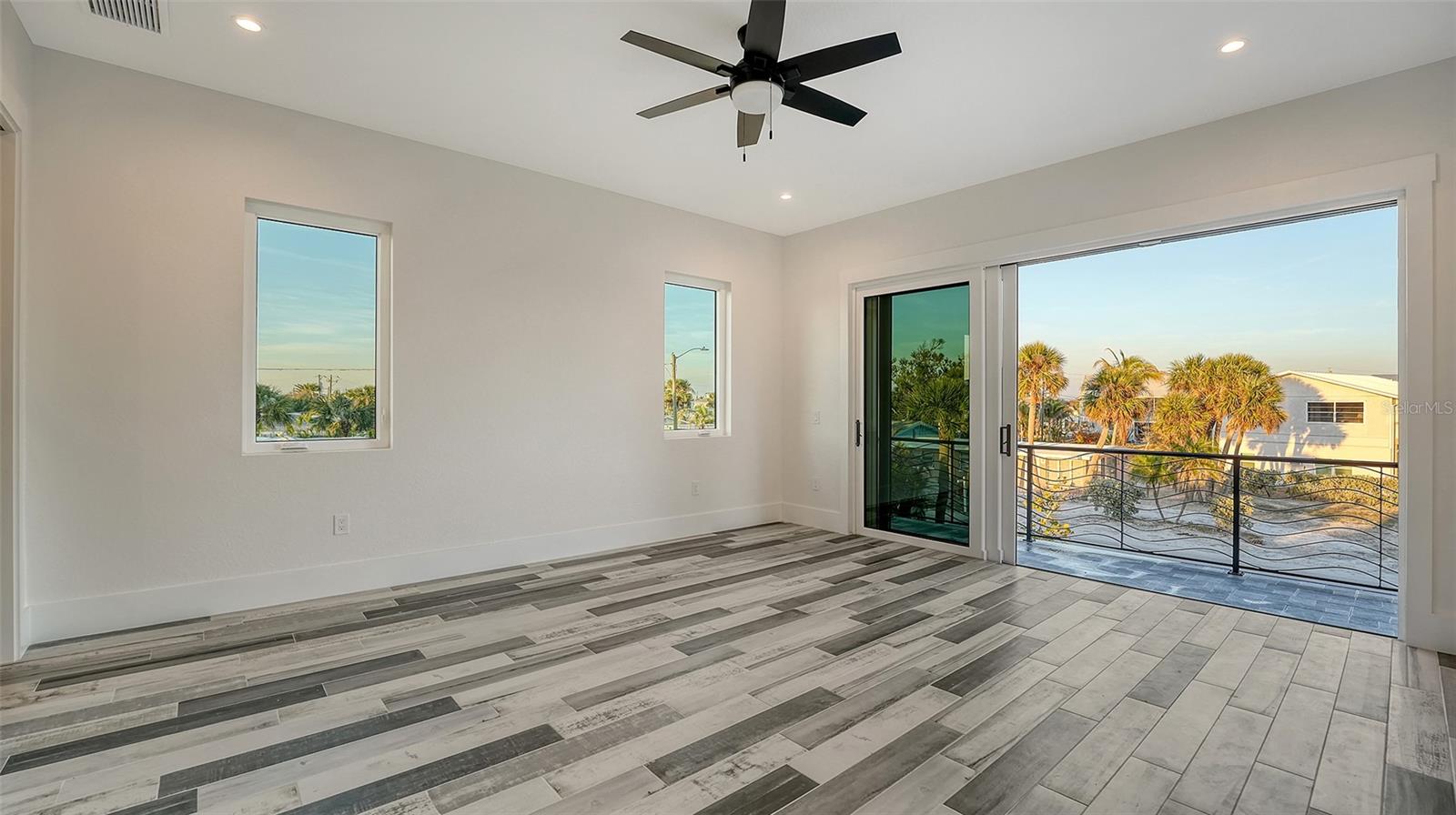 ENGLEWOOD SHORES SUB - Residential