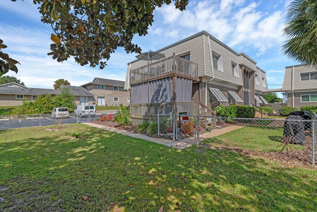 SHADOW LAKE CONDO - Residential