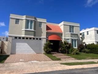 Property in excellent condition, complex has a gym, swimming pool, park, basketball court, tennis court.