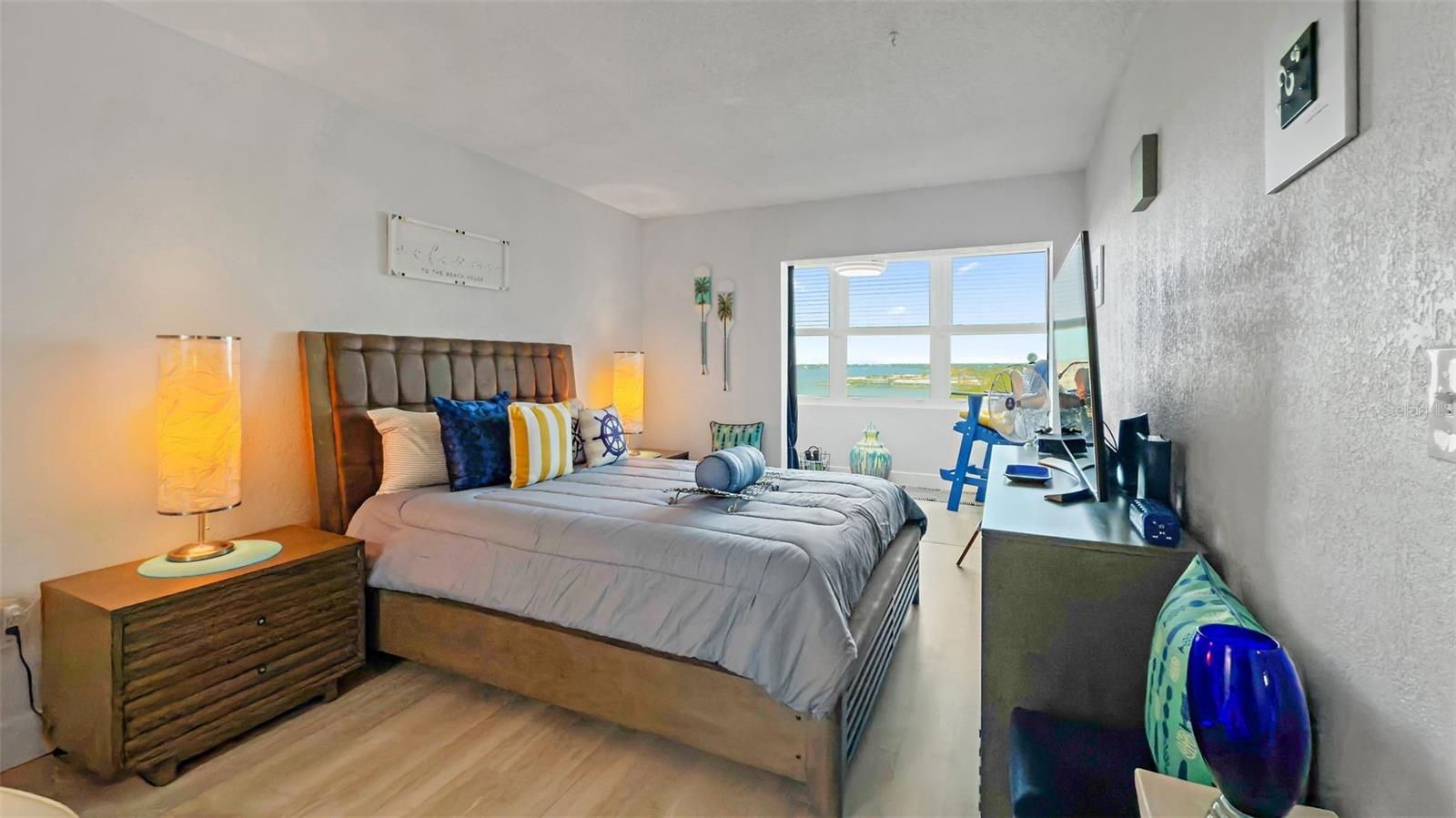 COLUMBIA TOWERS CONDO - Residential