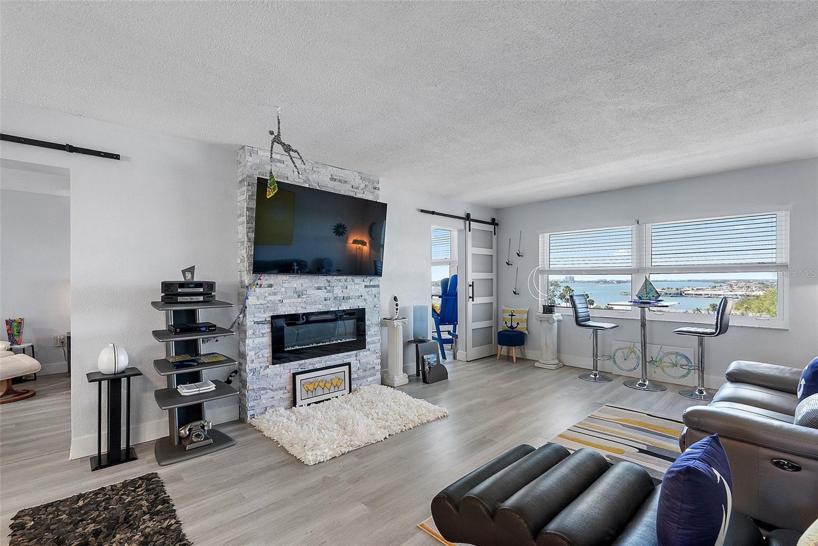 COLUMBIA TOWERS CONDO - Residential