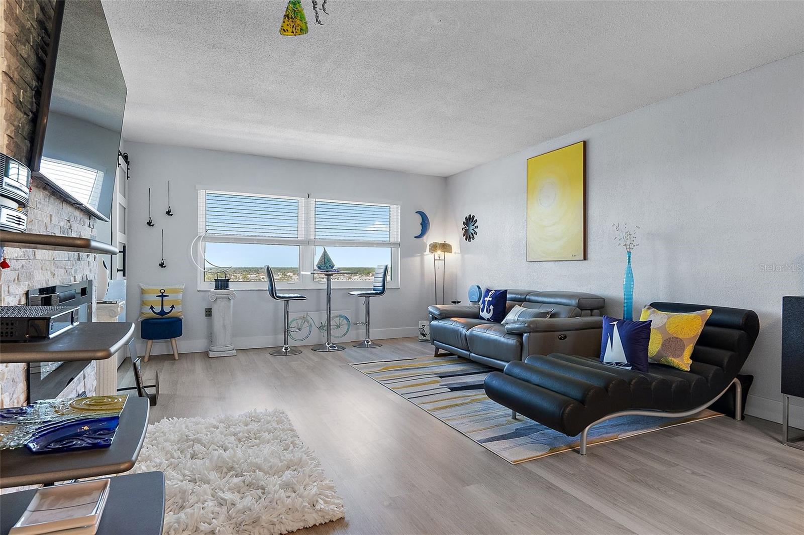 COLUMBIA TOWERS CONDO - Residential