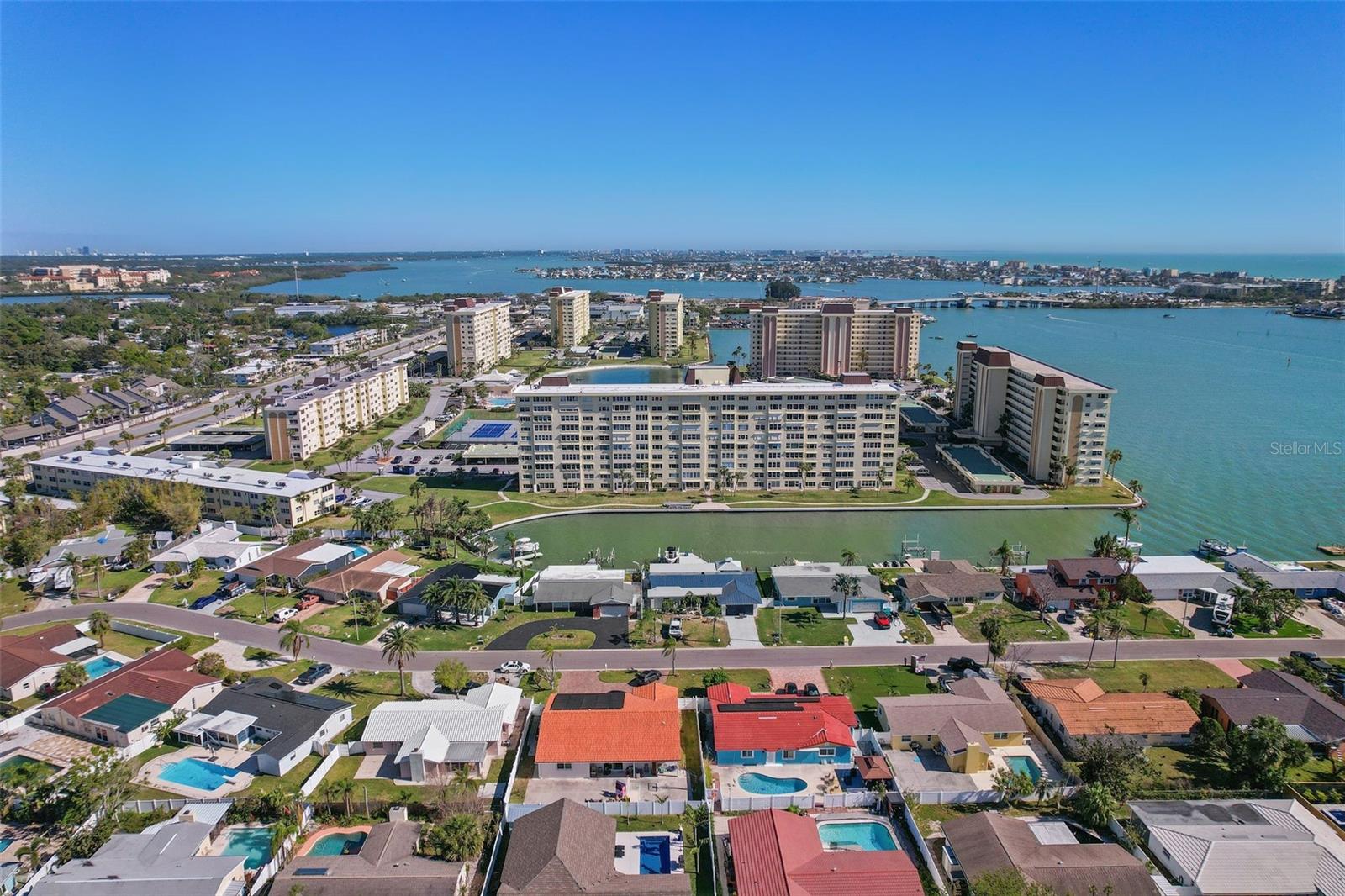 COLUMBIA TOWERS CONDO - Residential