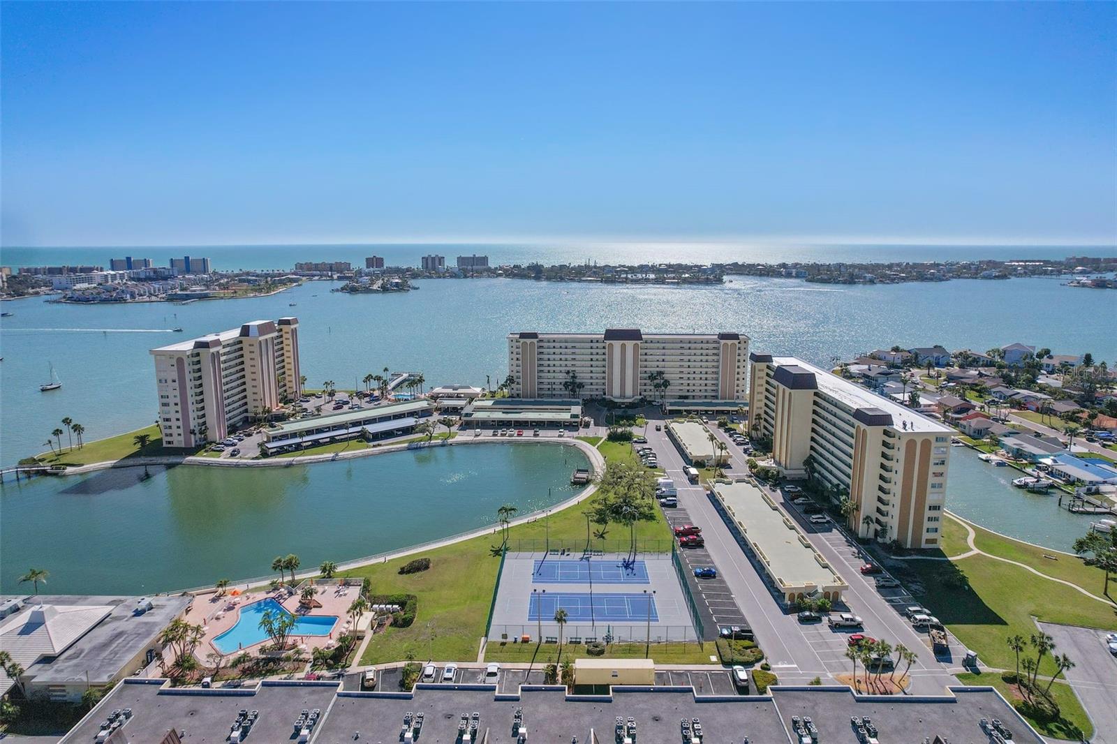 COLUMBIA TOWERS CONDO - Residential