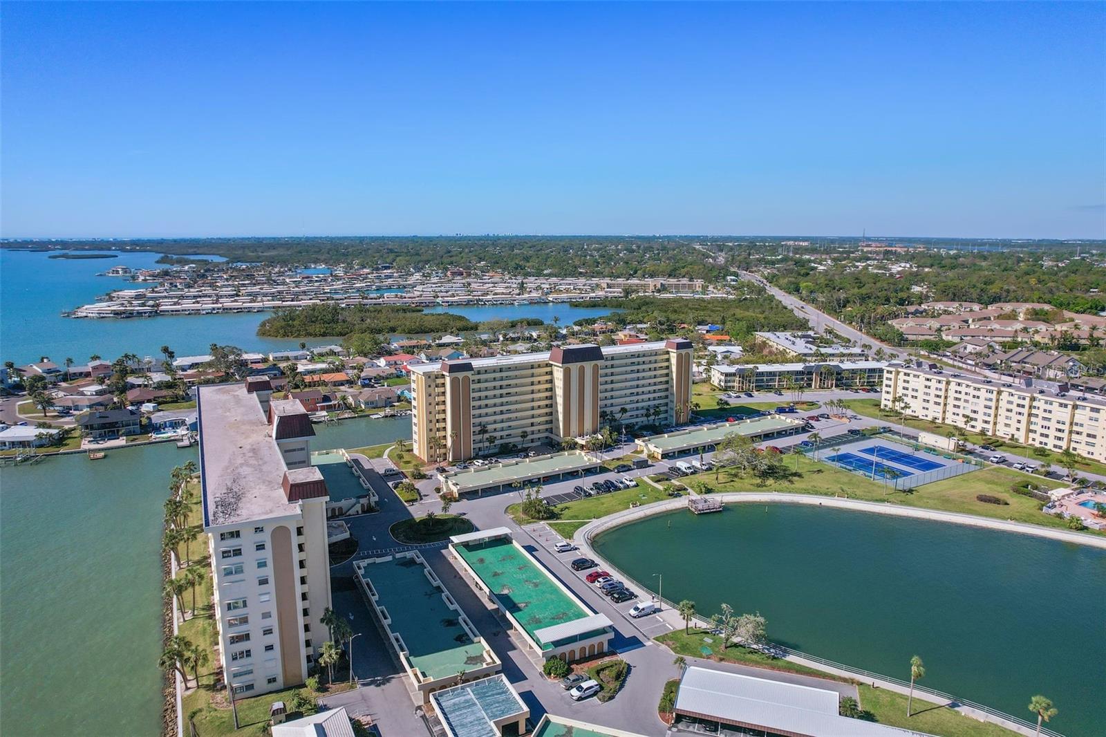 COLUMBIA TOWERS CONDO - Residential