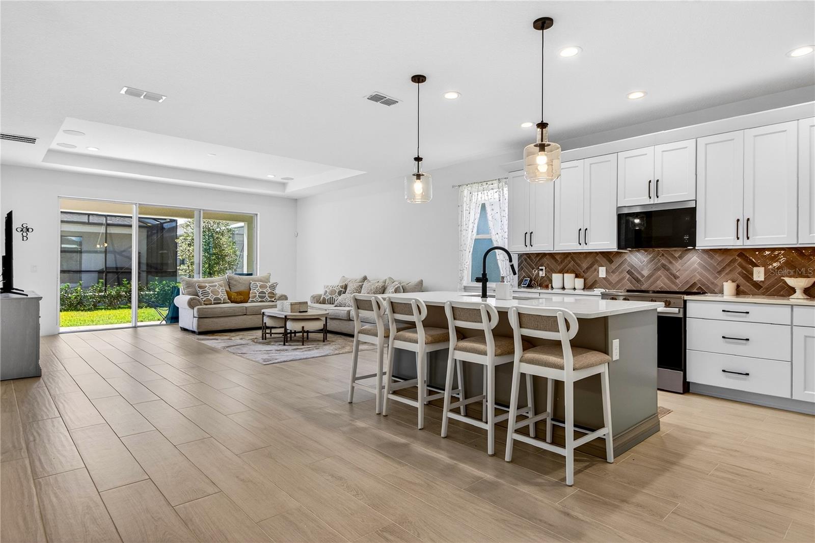 RIVERSIDE OAKS PH 4 - Residential