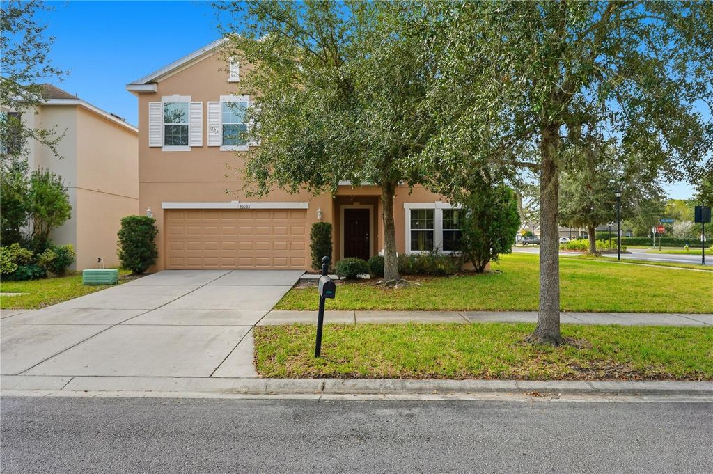 Photo of 20203 Autumn Fern Avenue, Tampa, FL 33647 (MLS # TB8463940)