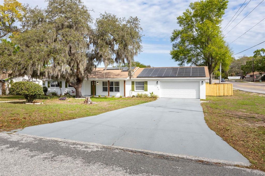 Photo of 102 W Anglewood Drive, Brandon, FL 33511 (MLS # TB8488518)