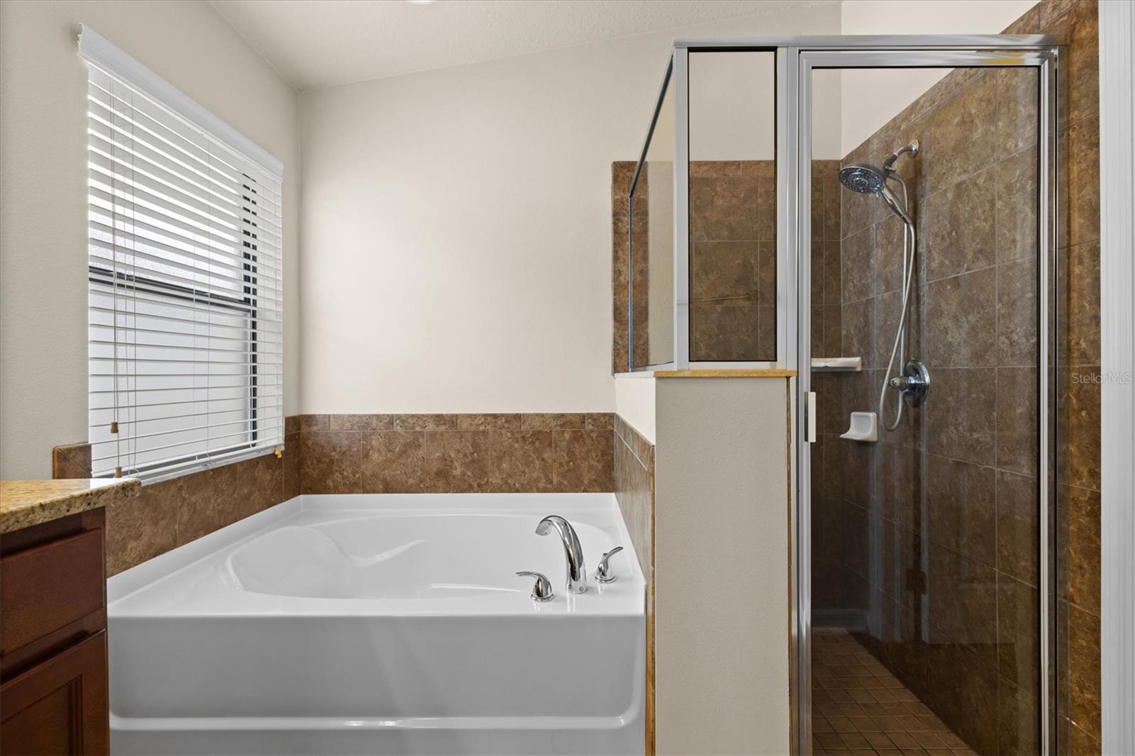 OAK CREEK PH 02 - Residential