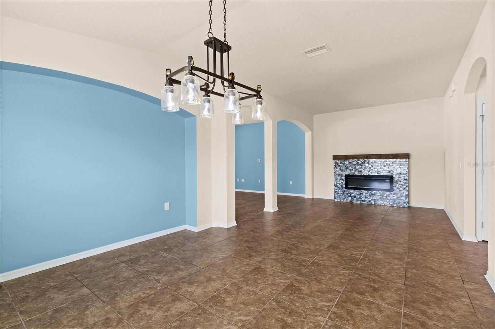 OAK CREEK PH 02 - Residential