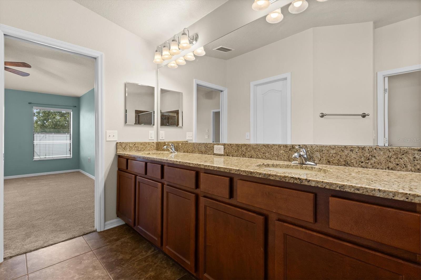 OAK CREEK PH 02 - Residential