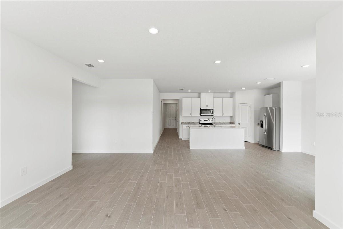18 WANDERING CREEK WAY