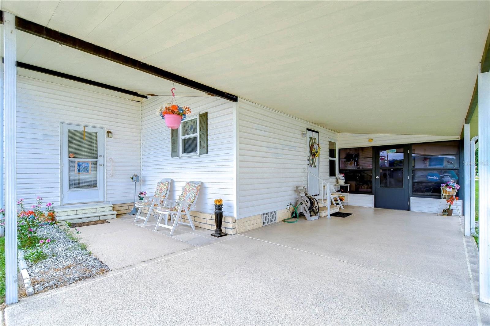 COLONY HILLS COMMUNITY - Residential