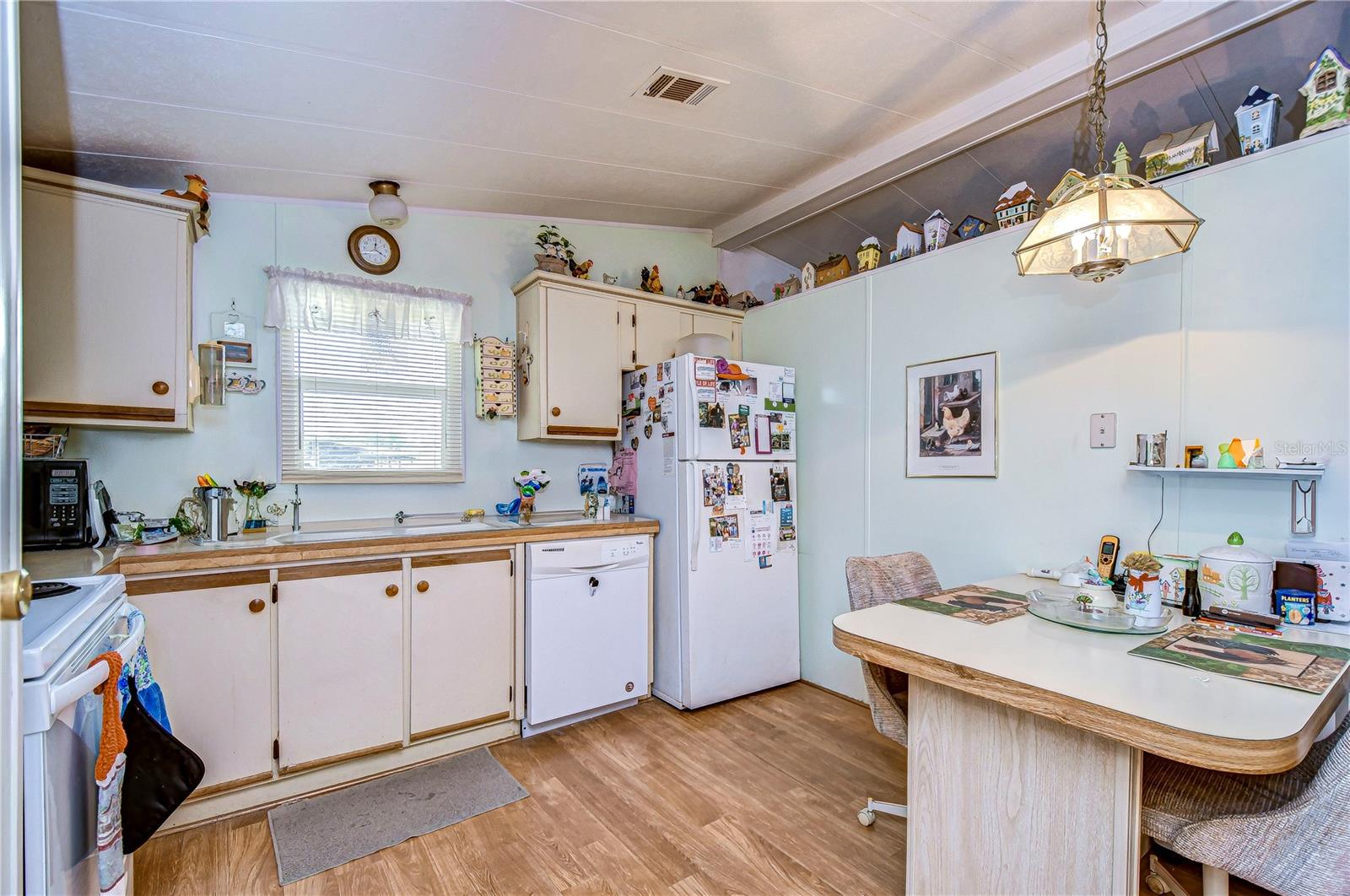 COLONY HILLS COMMUNITY - Residential