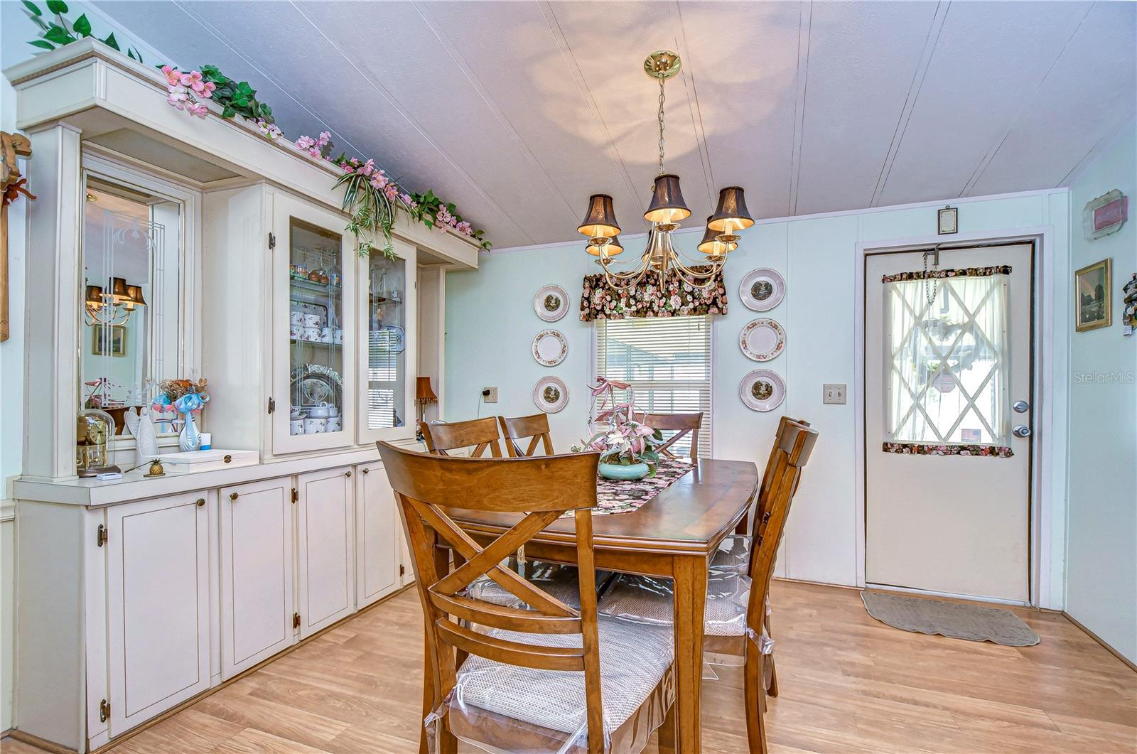 COLONY HILLS COMMUNITY - Residential