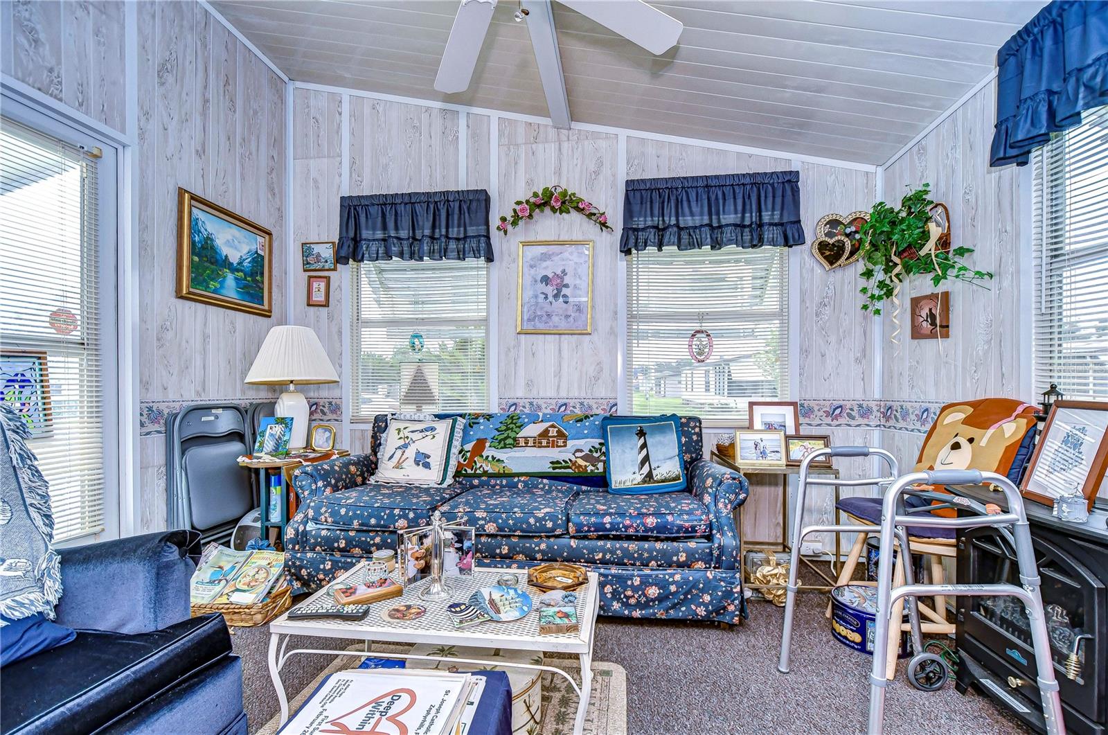 COLONY HILLS COMMUNITY - Residential