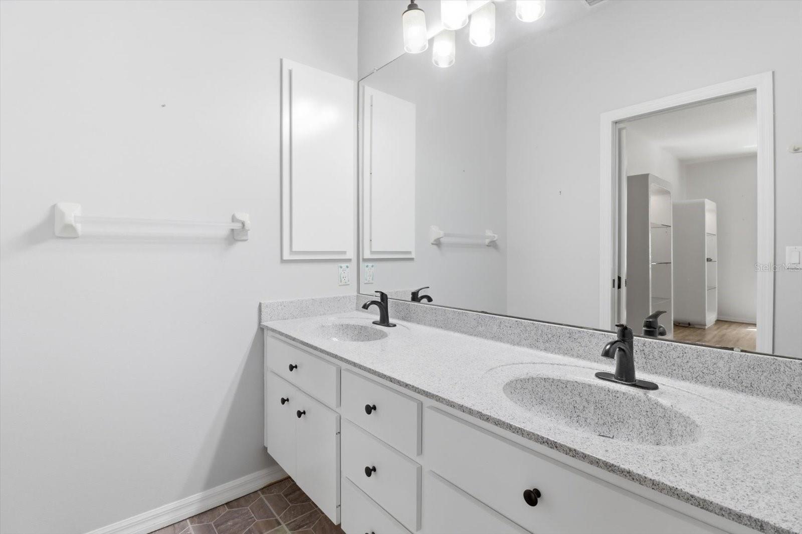 ROYAL OAKS - Residential