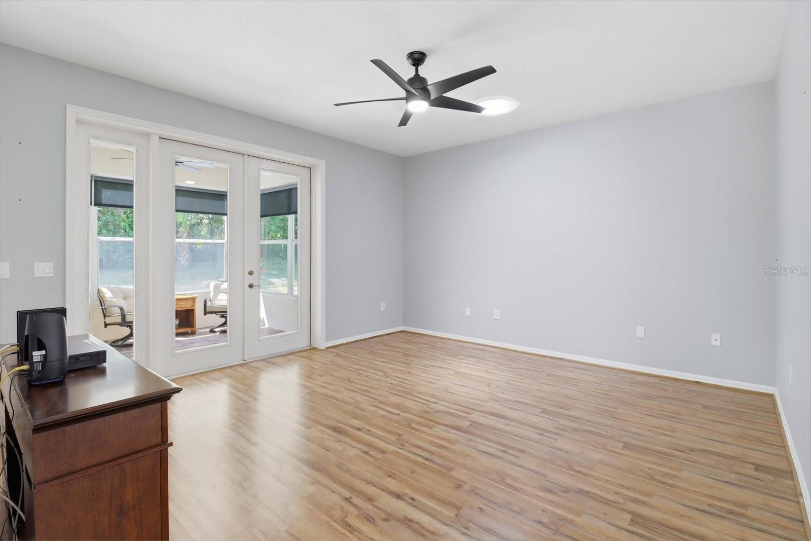 ROYAL OAKS - Residential