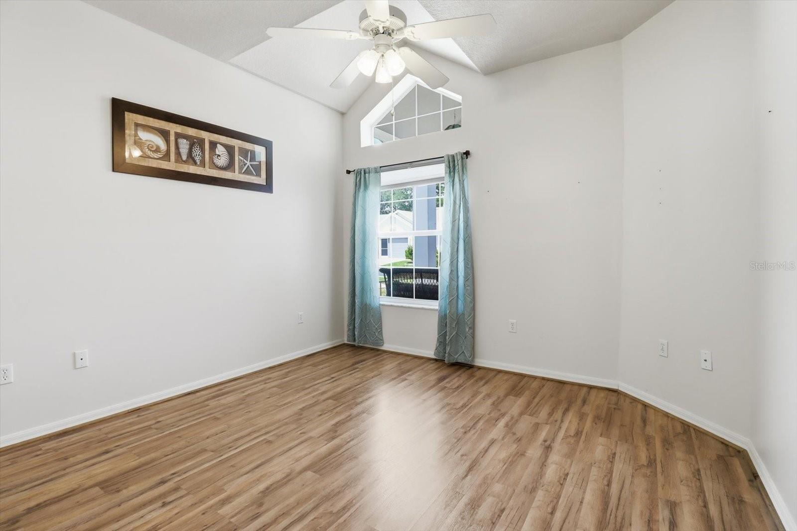 ROYAL OAKS - Residential