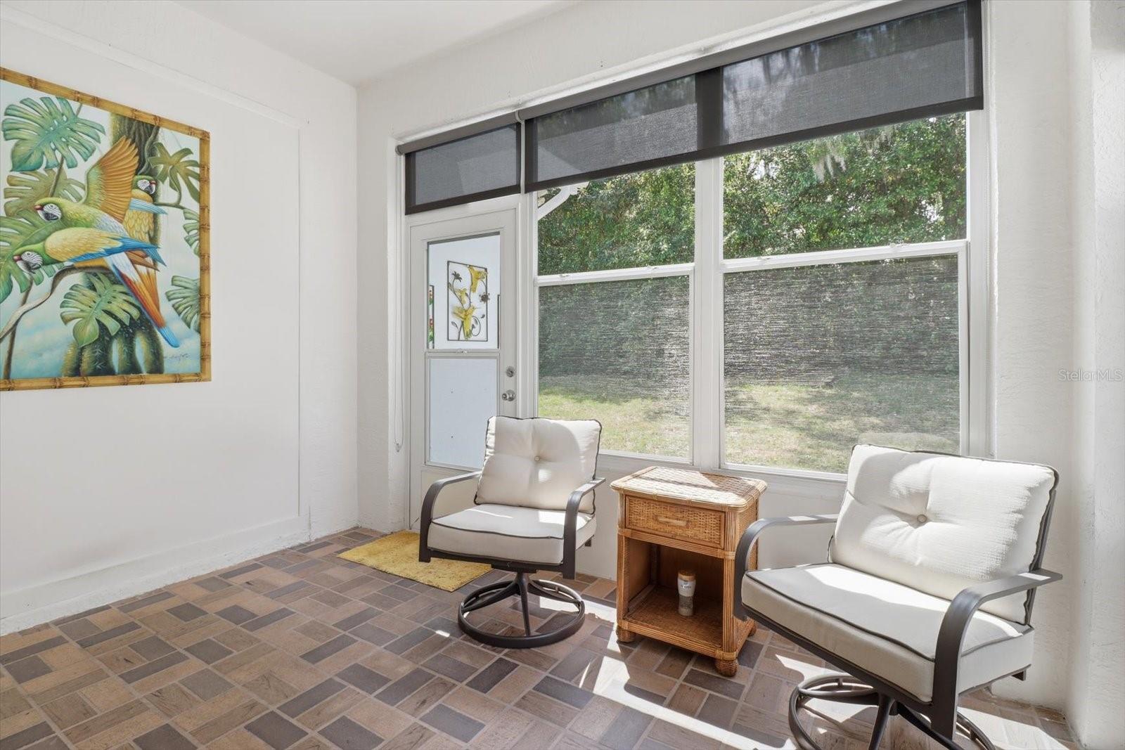 ROYAL OAKS - Residential