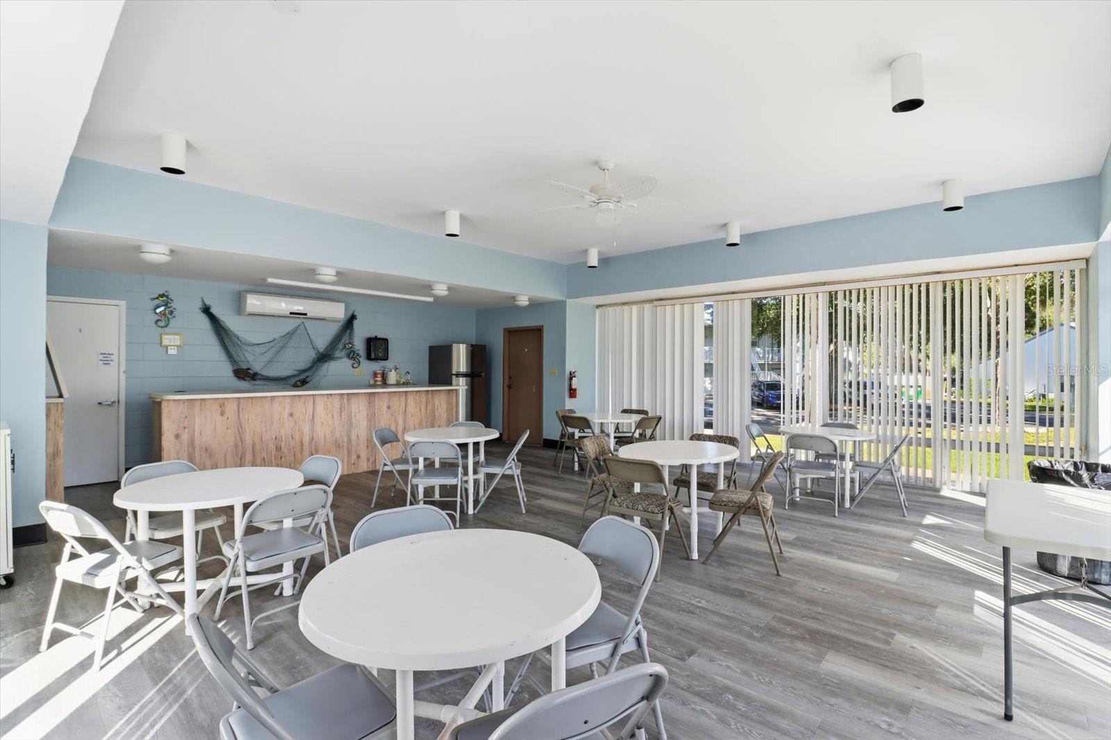 ROYAL OAKS - Residential