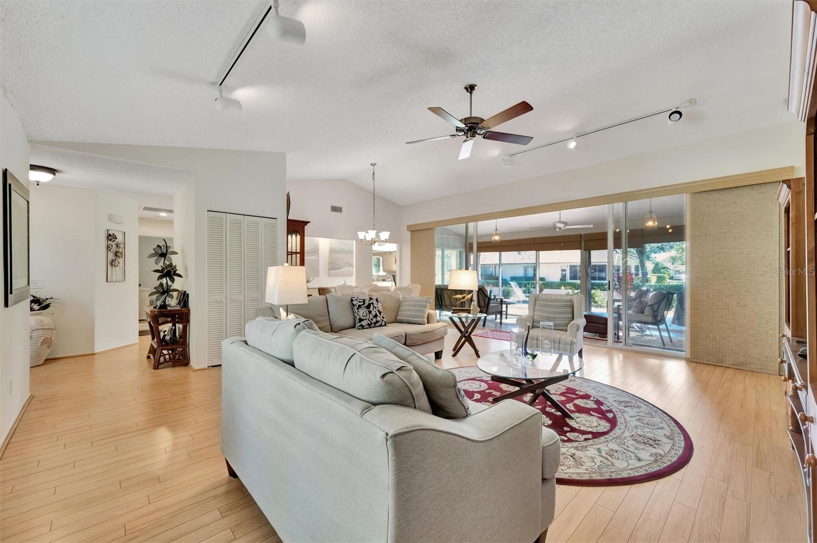 GARDEN LAKES VILLAGE SEC 3 - Residential