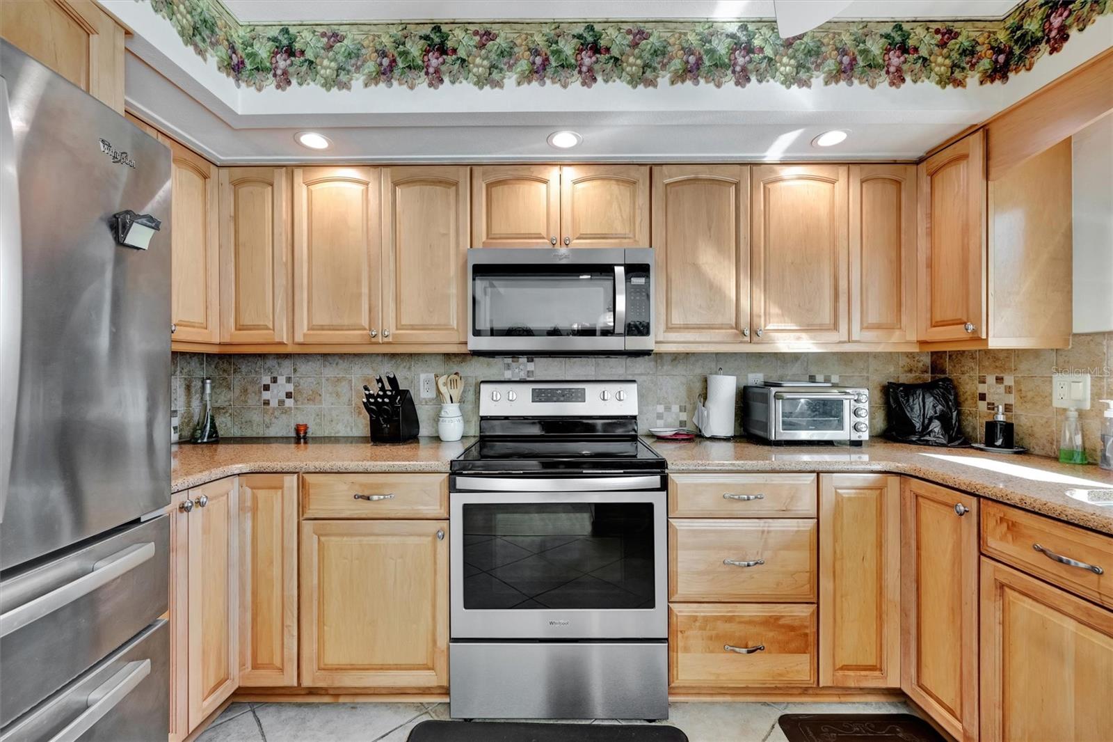 GARDEN LAKES VILLAGE SEC 3 - Residential