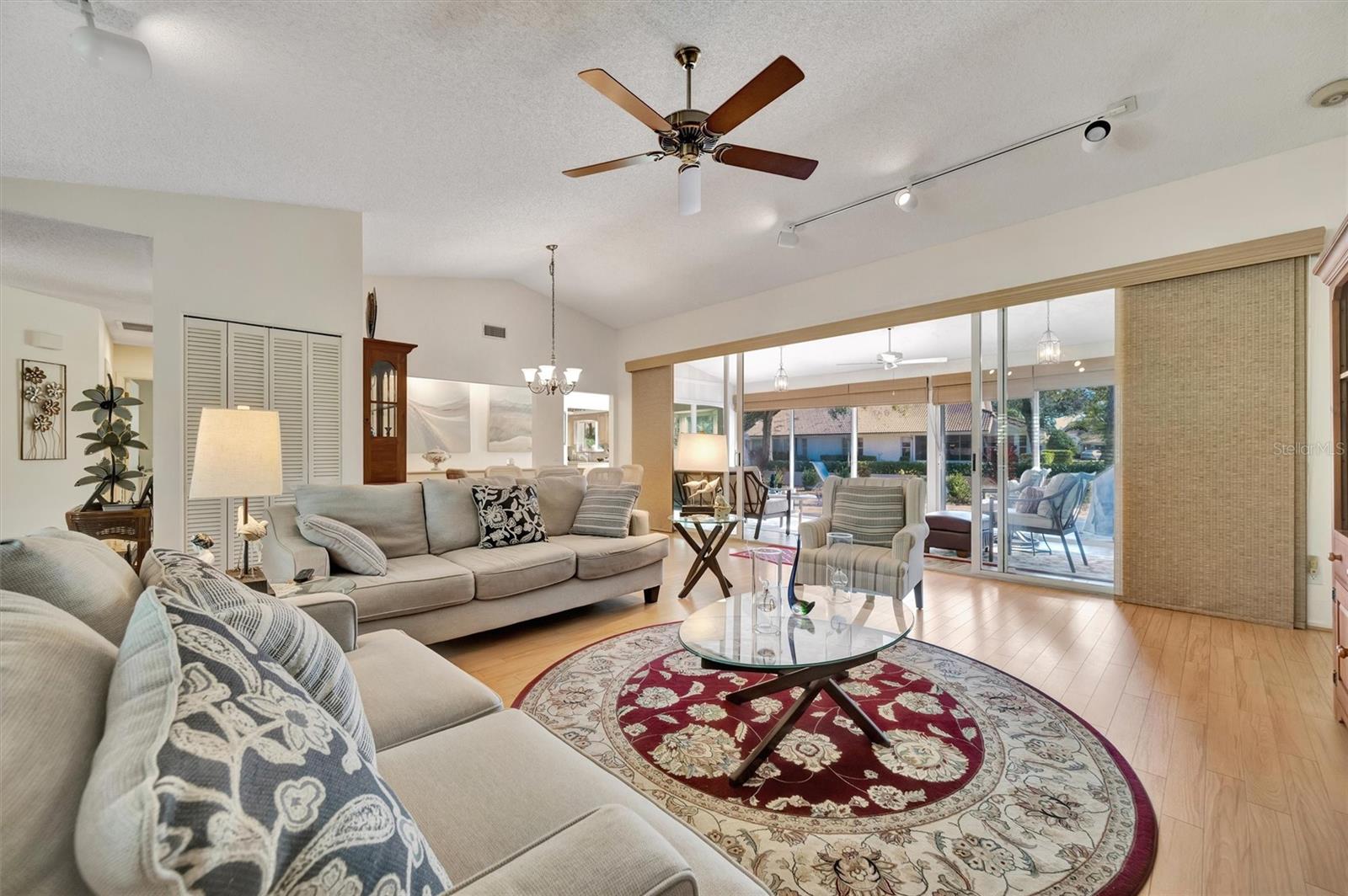 GARDEN LAKES VILLAGE SEC 3 - Residential