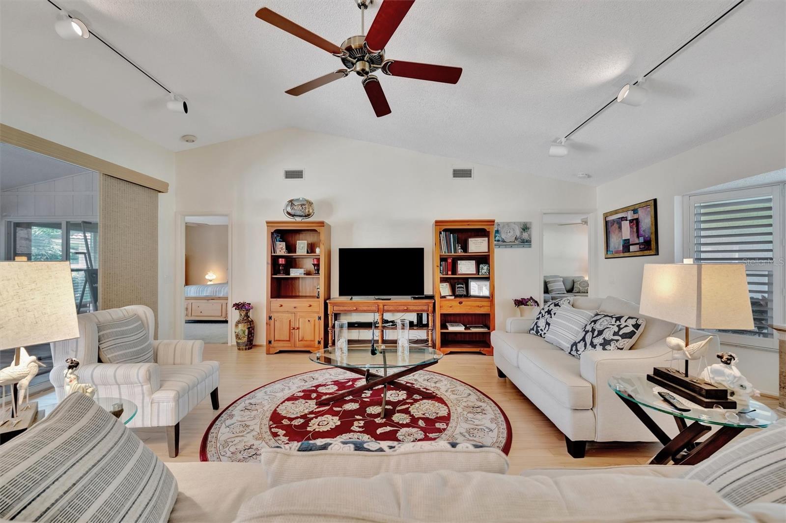 GARDEN LAKES VILLAGE SEC 3 - Residential