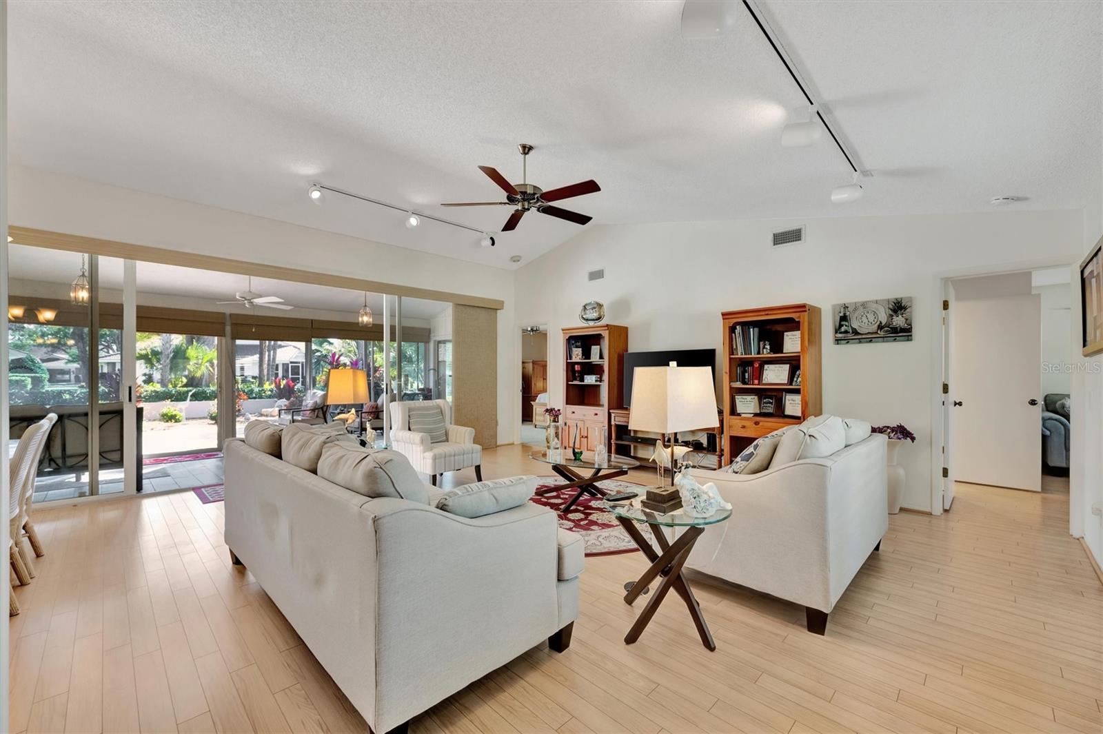 GARDEN LAKES VILLAGE SEC 3 - Residential