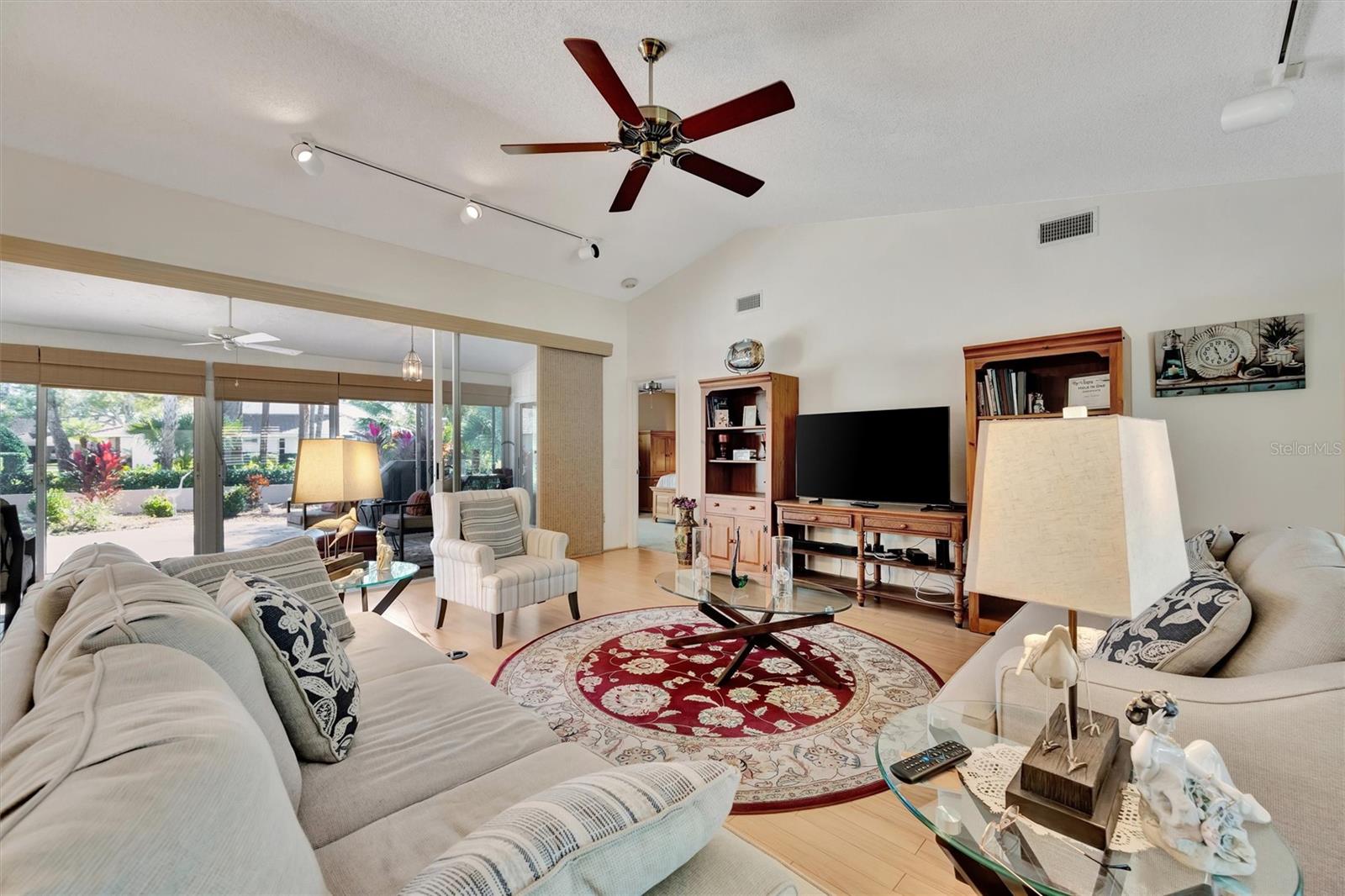 GARDEN LAKES VILLAGE SEC 3 - Residential