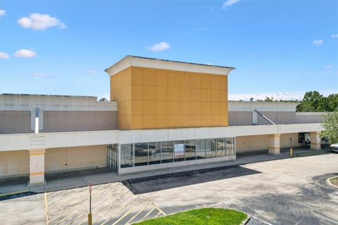Photo of 440 W Gulf Atlantic Highway, Wildwood, FL 34785 (MLS # G5117347)