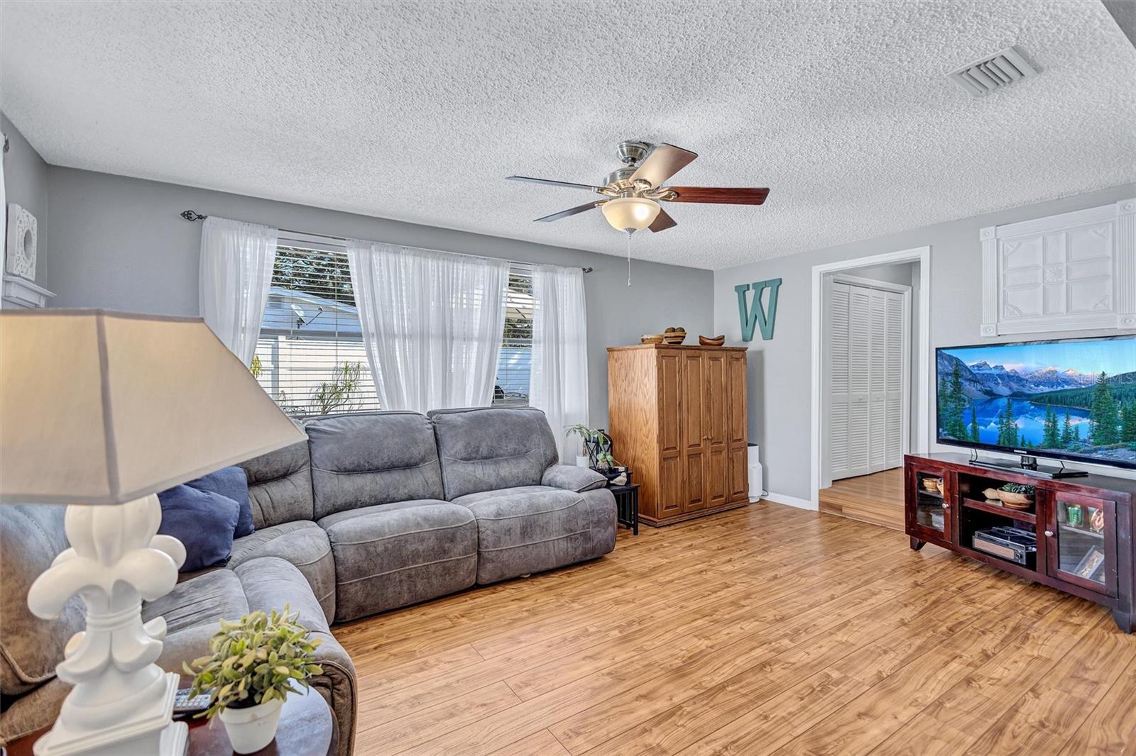 MAC DILL PARK UNIT 3 - Residential