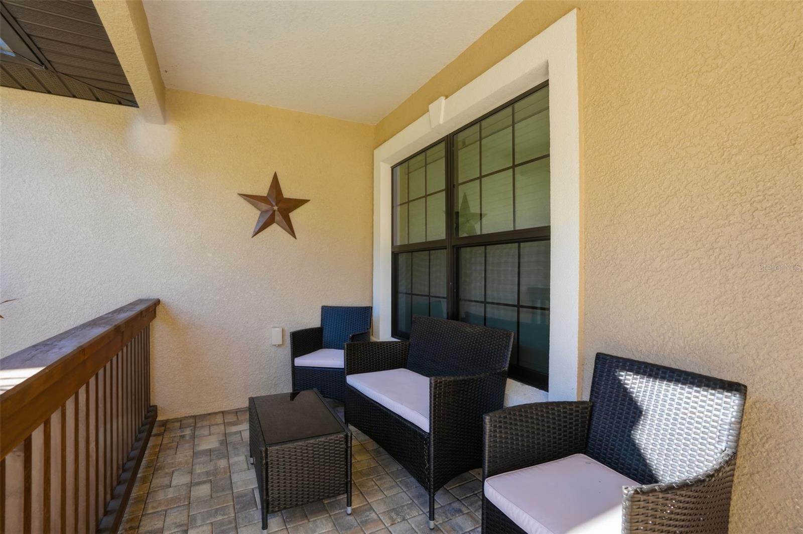 LAUREL OAKS SUB - Residential