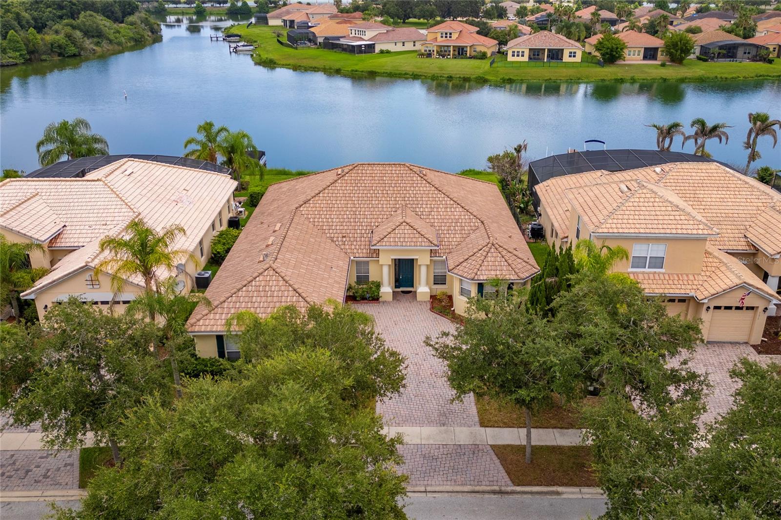 3817 GOLDEN FEATHER WAY