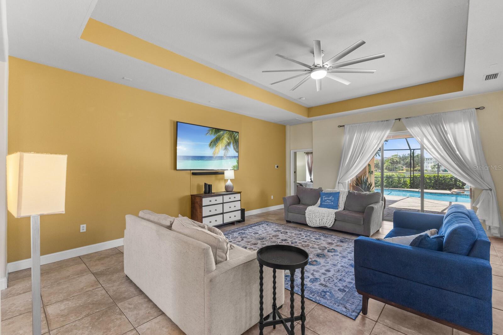 PALMA SOLA TRACE - Residential