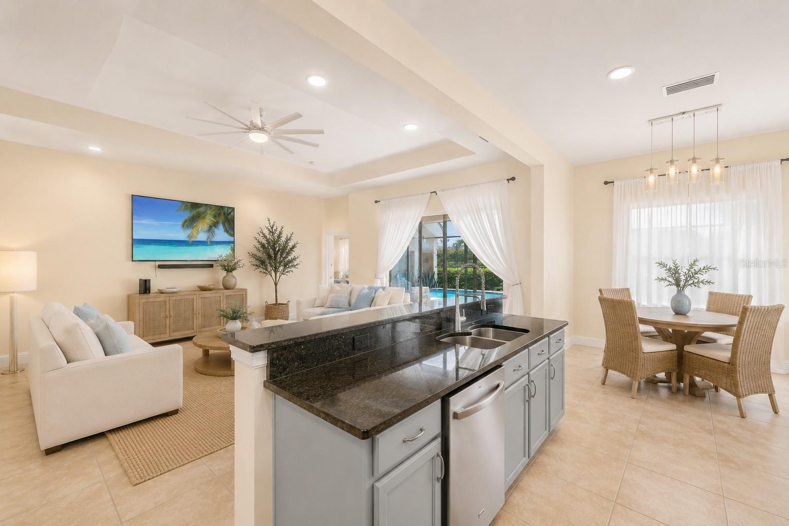 PALMA SOLA TRACE - Residential