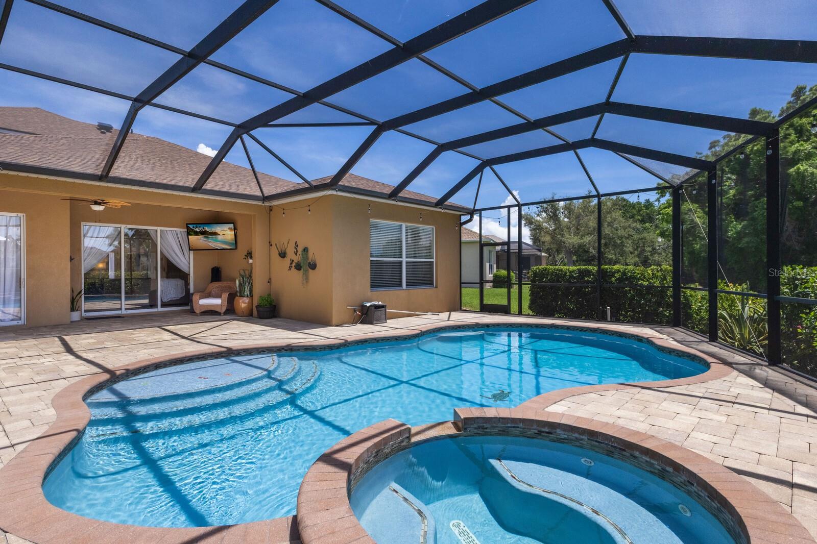 PALMA SOLA TRACE - Residential