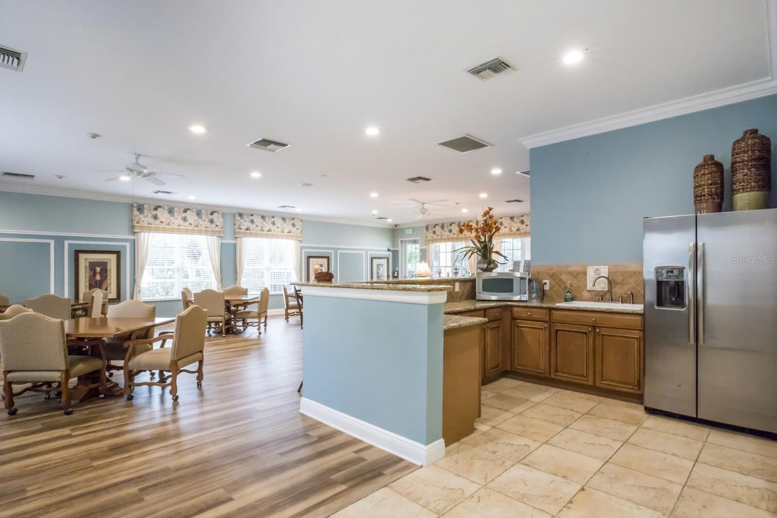 PALMA SOLA TRACE - Residential