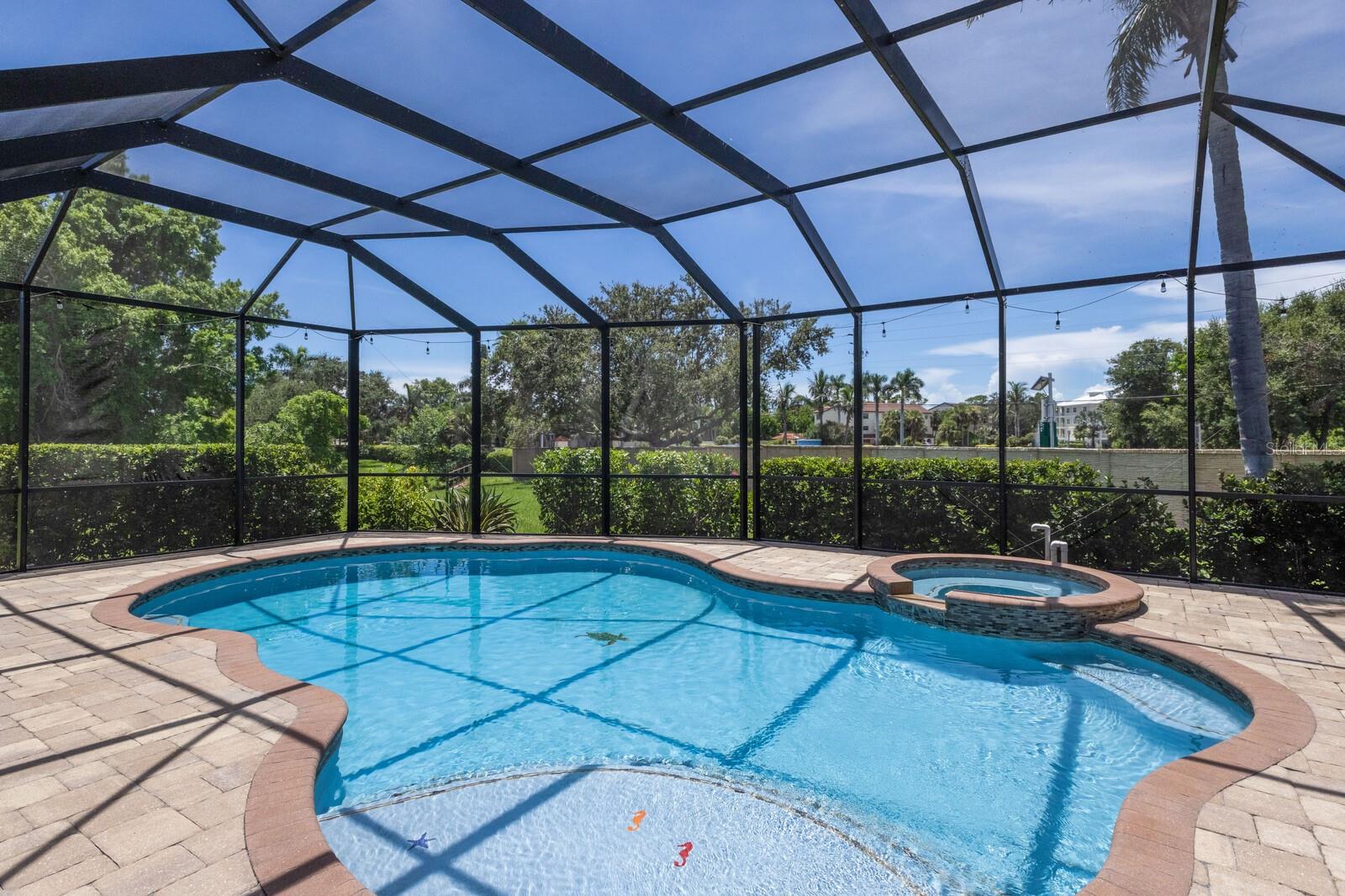 PALMA SOLA TRACE - Residential