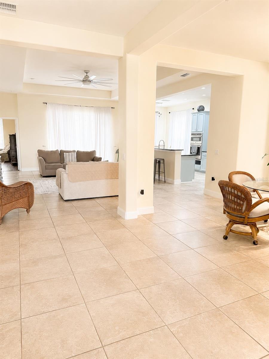 PALMA SOLA TRACE - Residential