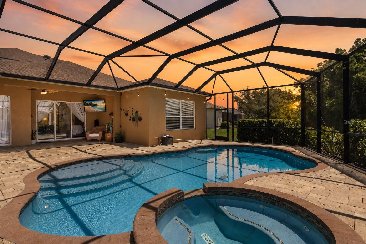 PALMA SOLA TRACE - Residential