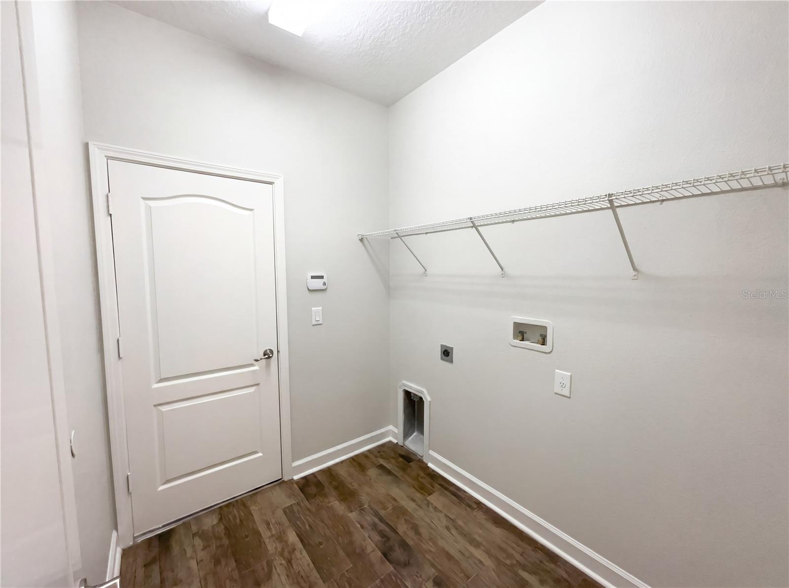 ALEXANDER RDG - Residential