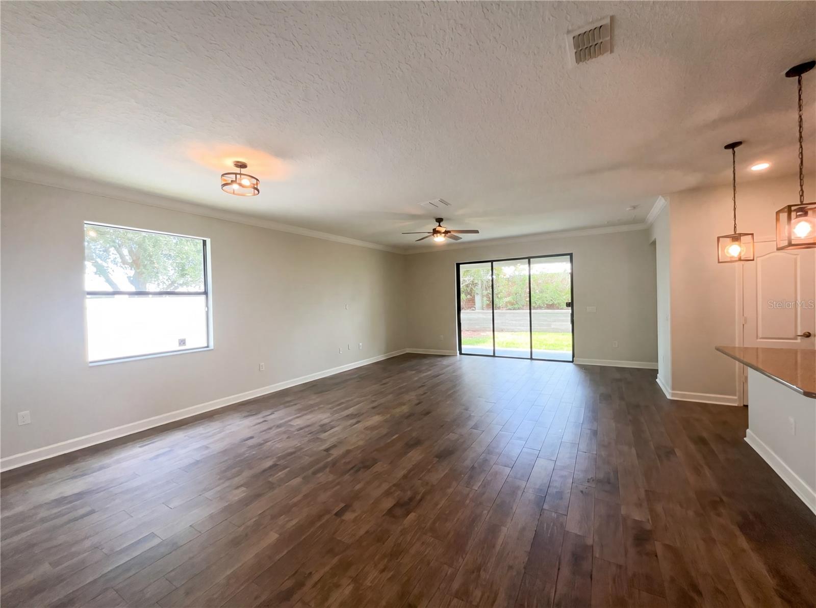 ALEXANDER RDG - Residential