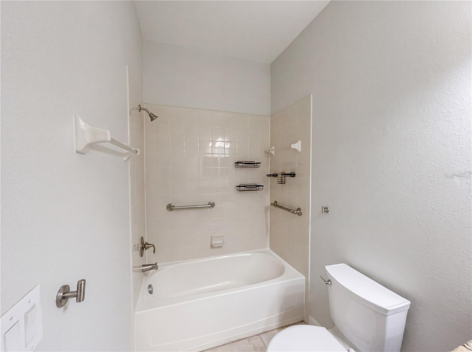 ALEXANDER RDG - Residential