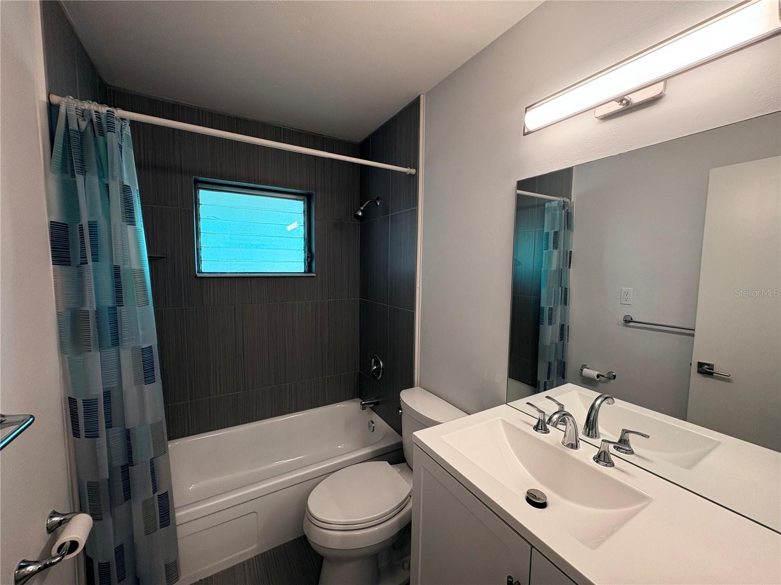 SOUTH GATE EAST - Residential