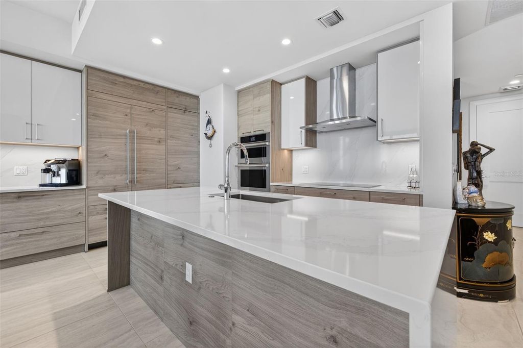 Photo of 301 1st Street S #1505, St Petersburg, FL 33701 (MLS # TB8465574)