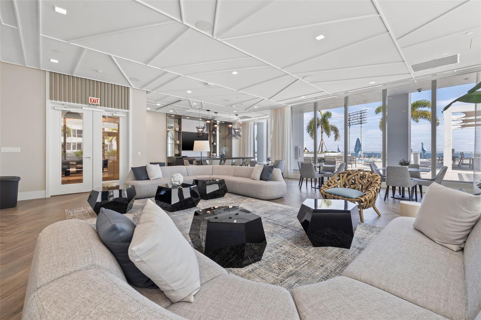 SALTAIRE ST PETERSBURG - Residential