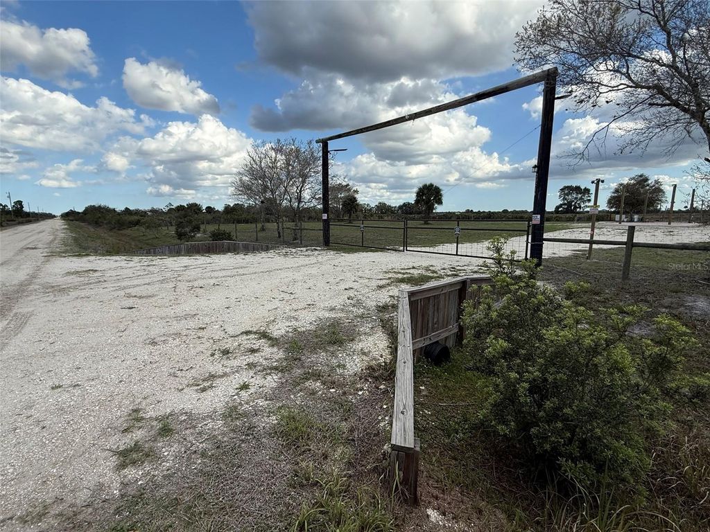 Photo of 20216 NW 242nd Street, Okeechobee, FL 34972 (MLS # K4903340)